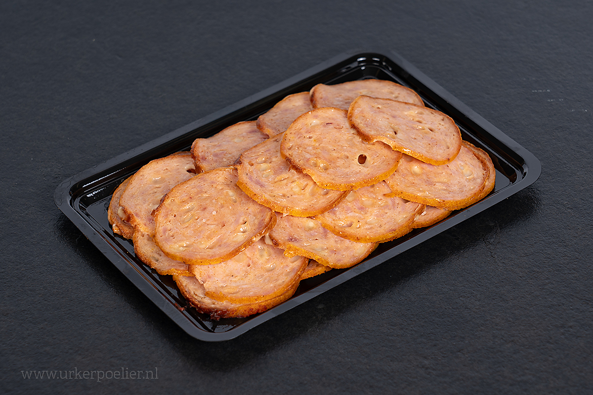 Kip Grillworst met Kaas gesneden